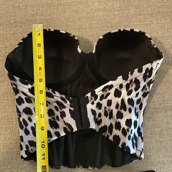 Victoria’s Secret low back bustier (34D) and shapewear (M) - Picture 11 of 13